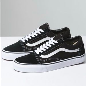 ⭐️HP⭐️Old Skool Black Vans